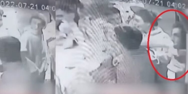 San Juan: su ex pareja la golpeó en la puerta de un boliche