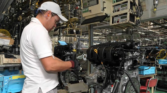 La economía creció un 0,3% mensual, según el Indec