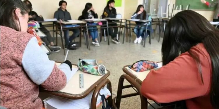 Gabinetes intensifican acciones para contener problemáticas de estudiantes en las escuelas secundarias