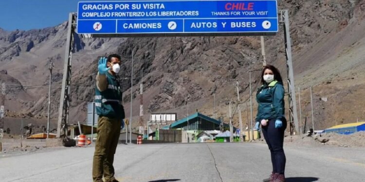 Cerraron el tránsito en el paso Cristo Redentor por mal tiempo
