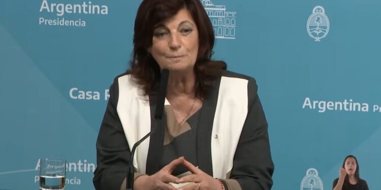 El Gobierno confirmó que analiza un bono para trabajadores en relación de dependencia