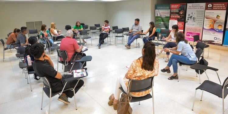 Salud y Municipios definen estrategias para trabajar el Programa Mujeres +Sanas