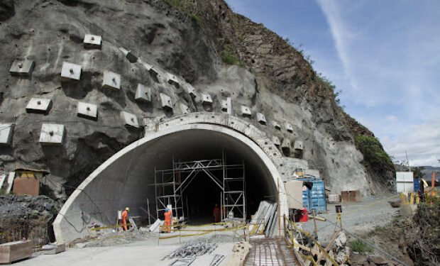 Túnel de Zonda: empezaron los trabajos para limpiar el ingreso de la obra