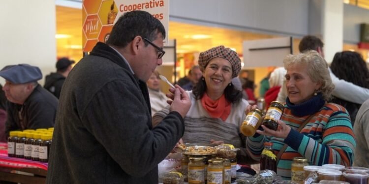Comienza la Semana de la Miel, la iniciativa estatal que impulsó a duplicar su consumo