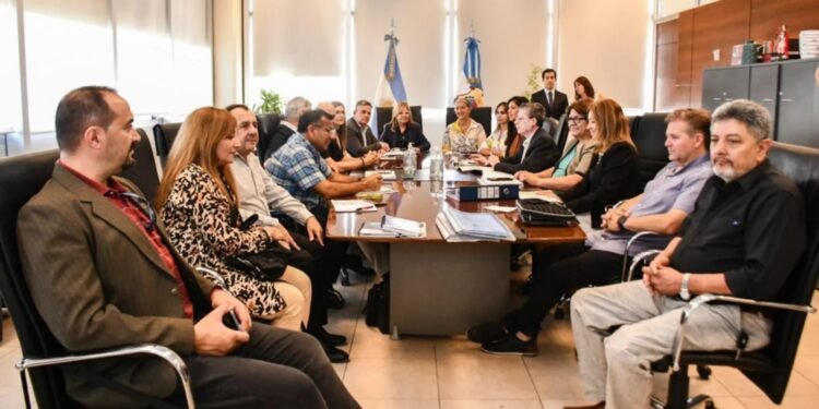 El Gobierno sanjuanino mejoró la propuesta a los gremios docentes y habrá una nueva reunión