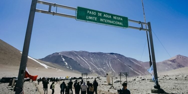 Avanza el diálogo para poner en funcionamiento el Paso de Agua Negra