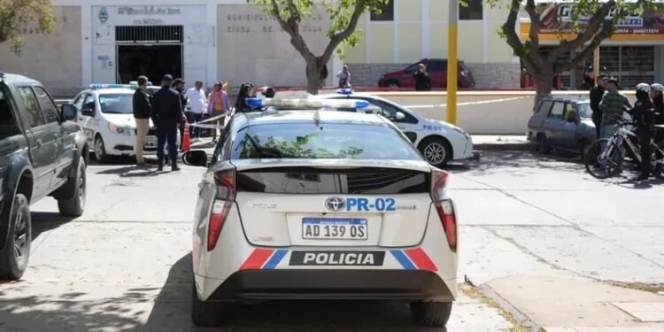 Un sanjuanino se descompensó y murió frente a la Feria Municipal de Capital